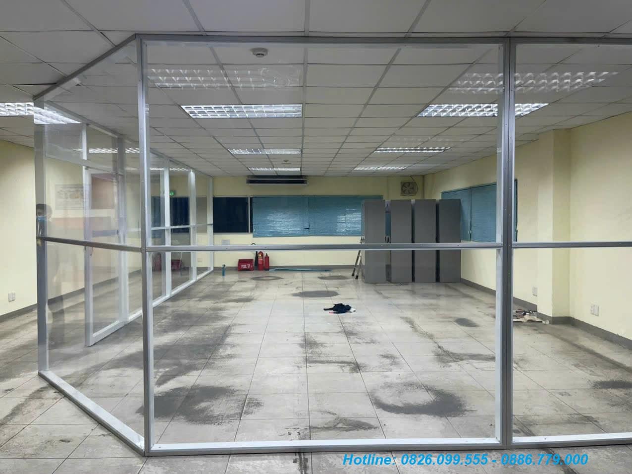 Cuộn nhựa PVC trong suốt mềm dẻo với đặc tính kỹ thuật: có chiều rộng 2 ...